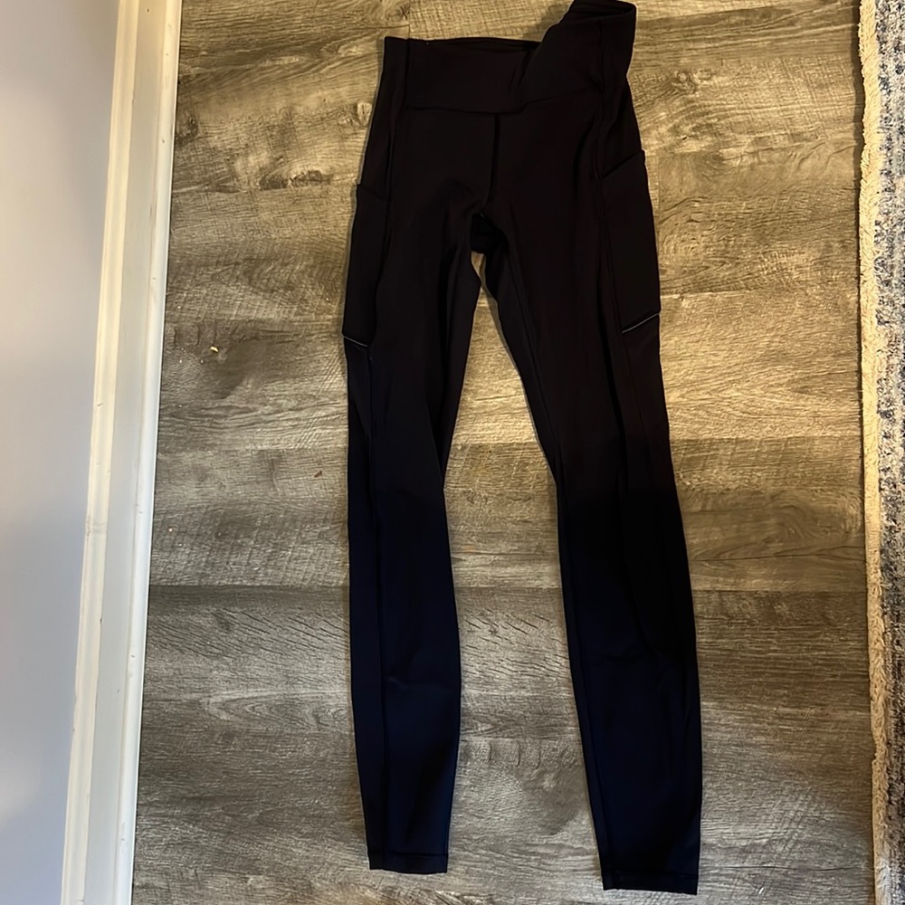 Navy blue lulu lemon leggings swift speed size 4